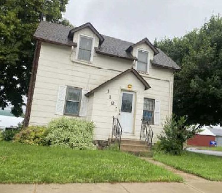 1st image of 119 Main Ave