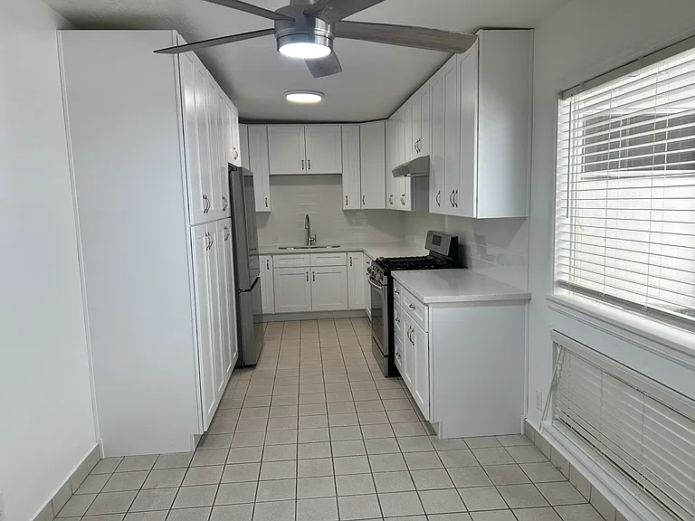 267 S Patencio Rd #B — Photo 8