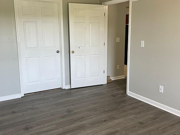 5th image of 166 S Killarney Ln #8