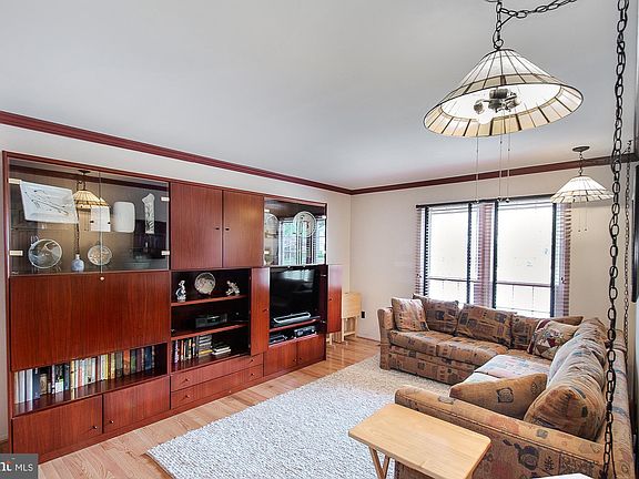 5th image of 13415 Point Pleasant Dr