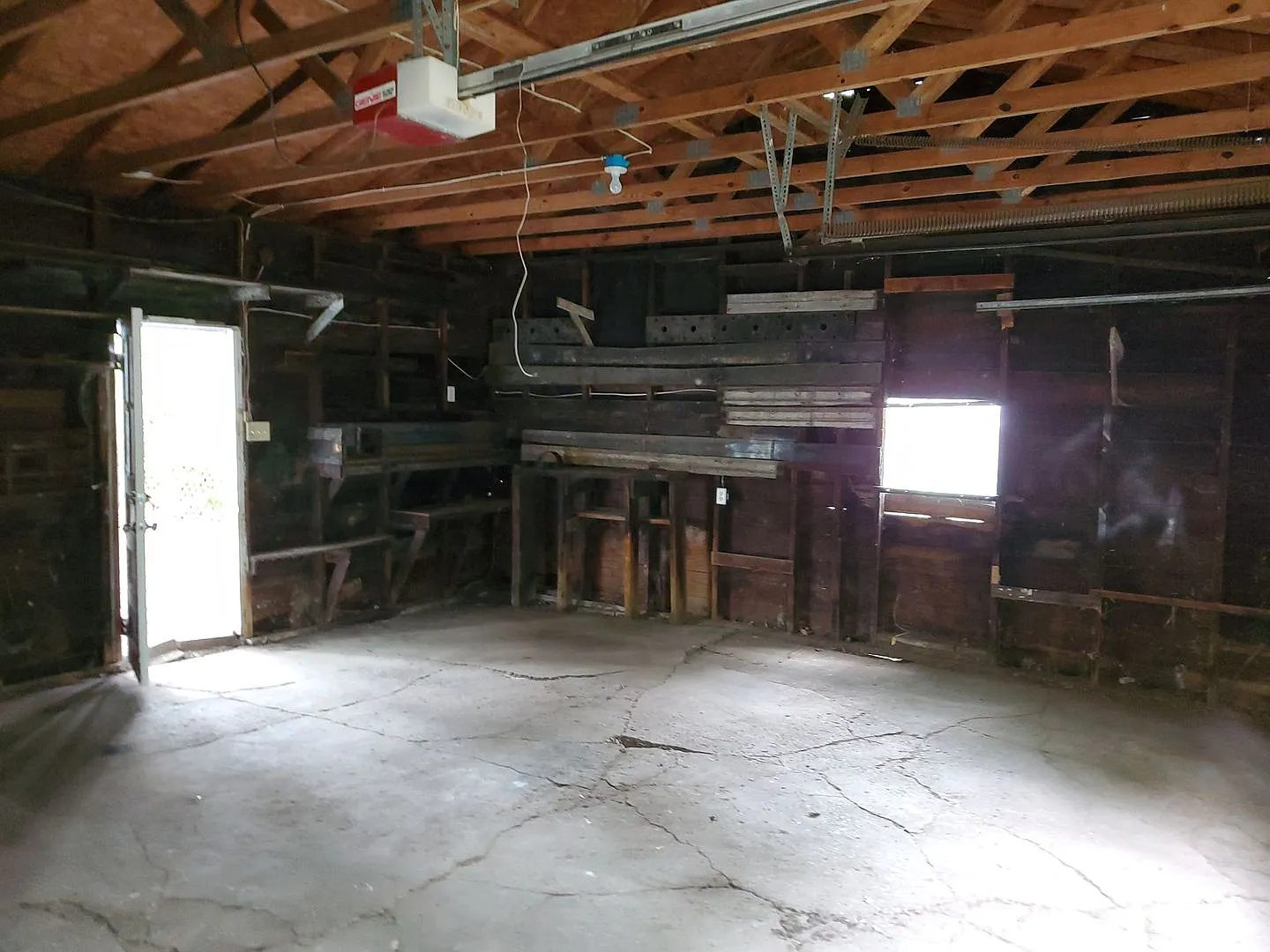 1615 Rowland Ave NE — Photo 2
