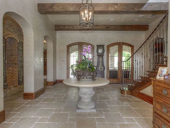 3rd image of 1707 Catalina Ct