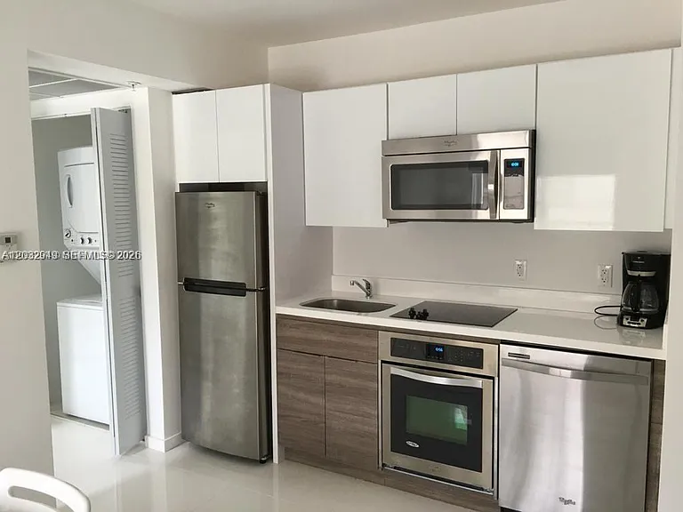 1450 Meridian Ave #104 — Photo 4