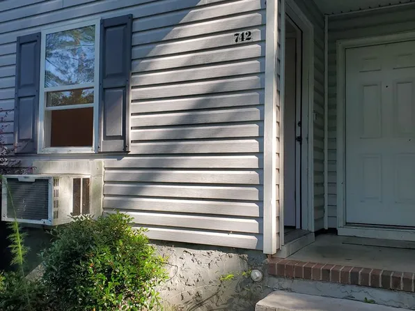 Henderson Road 8 Plex Apartments, 730 Henderson Rd #742, Dublin, GA 31021