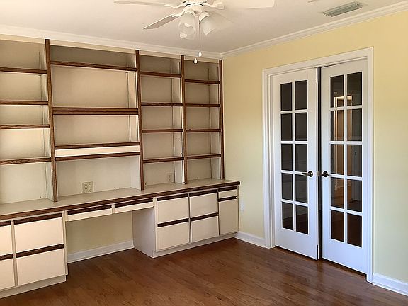 4th image of 419 Courbet Dr #419