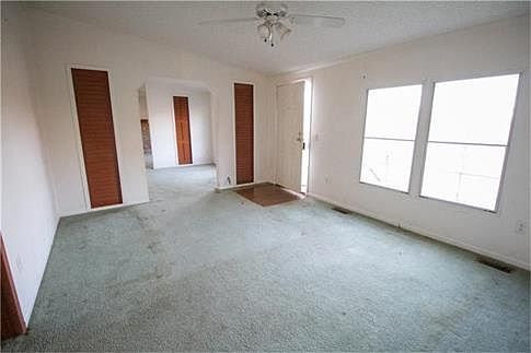 4th image of 2512 Fairfield Pike