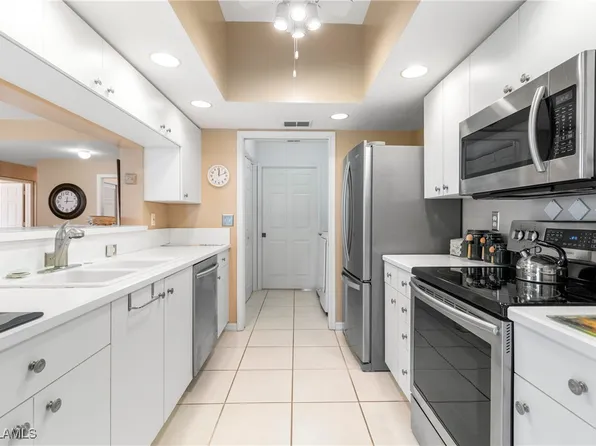 76 4th St APT 2-102, Bonita Springs, FL 34134