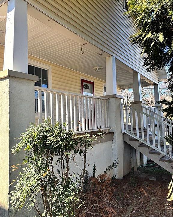 2nd image of 808 Efird St