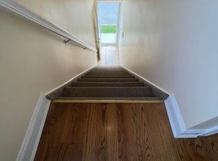38 East Ave FLOOR 2, Glen Cove, NY 11542