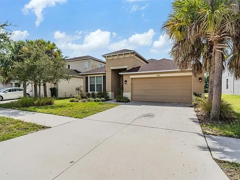 7207 Nightshade Dr — Photo 2