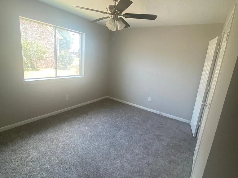 120 Papaya St — Photo 27