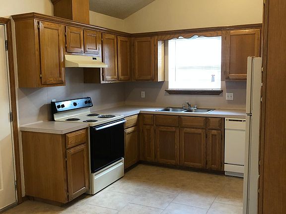 4th image of 512 E La Vista Ave APT D