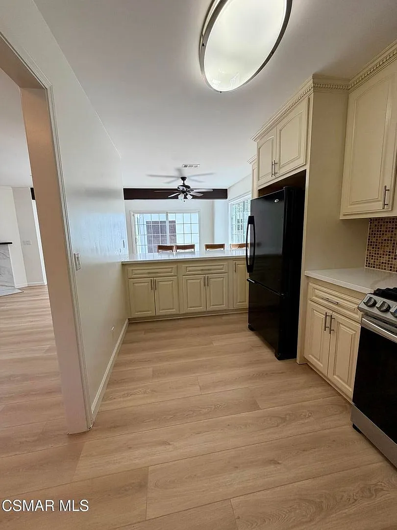 Welcome this single story, beautifully maintained and thoughtfully updated home South Of The Boul... — Photo 3