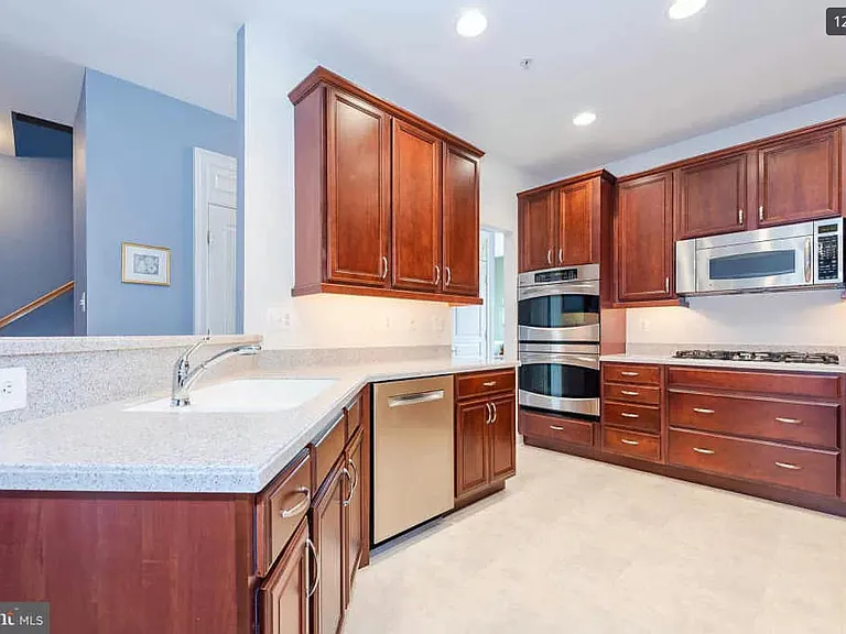 8042 Four Quarter Rd — Photo 14