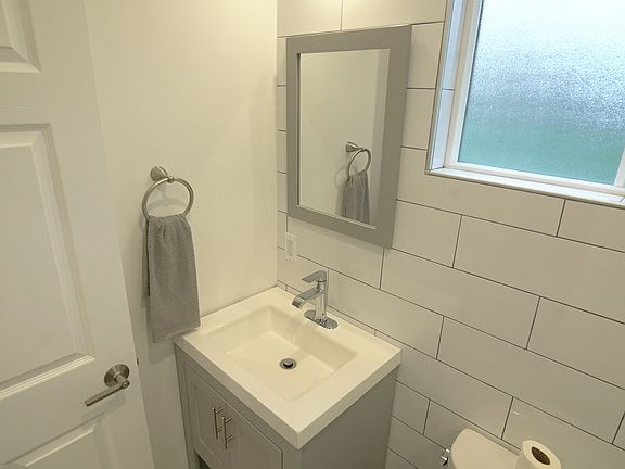2nd image of 5400 Crebs Ave
