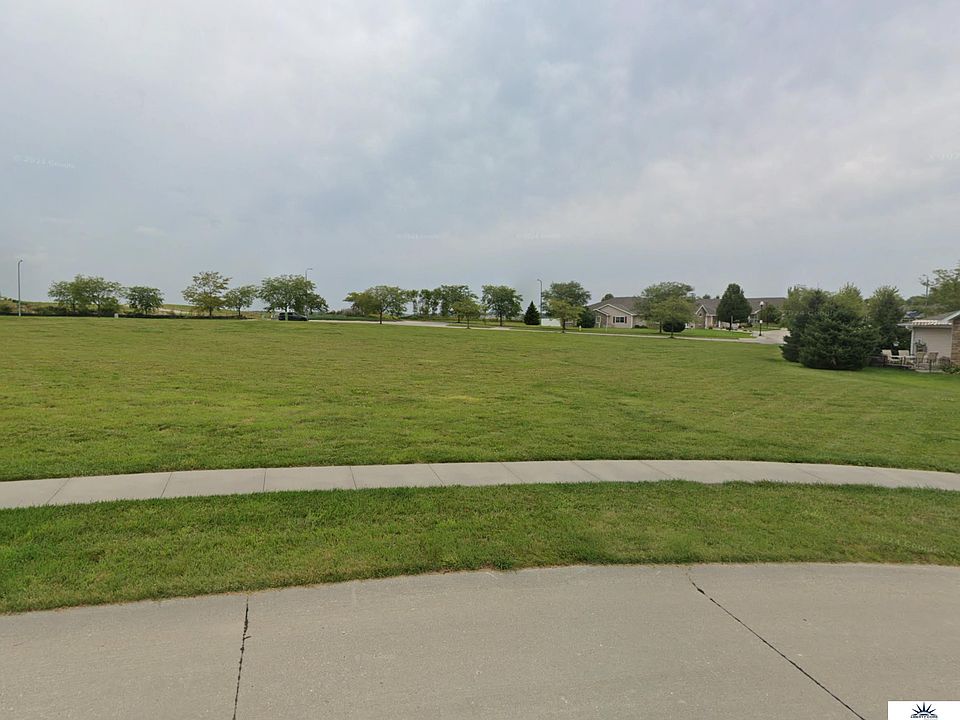 1st image of 8430 N 161st Plz