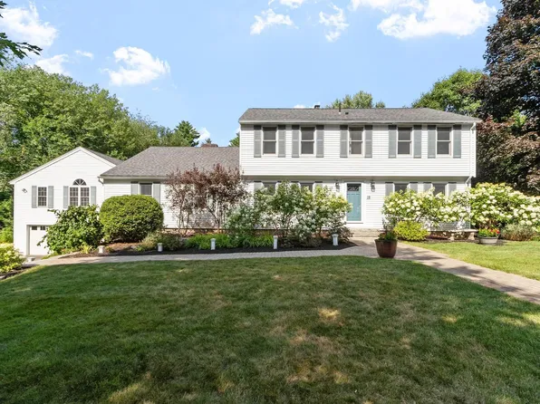 19 Randall Lane, Hampstead, NH 03841