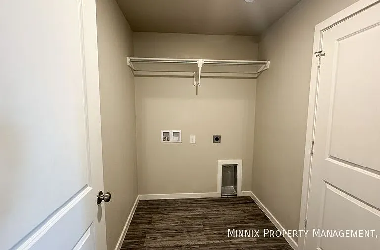 8920 20th St — Photo 10