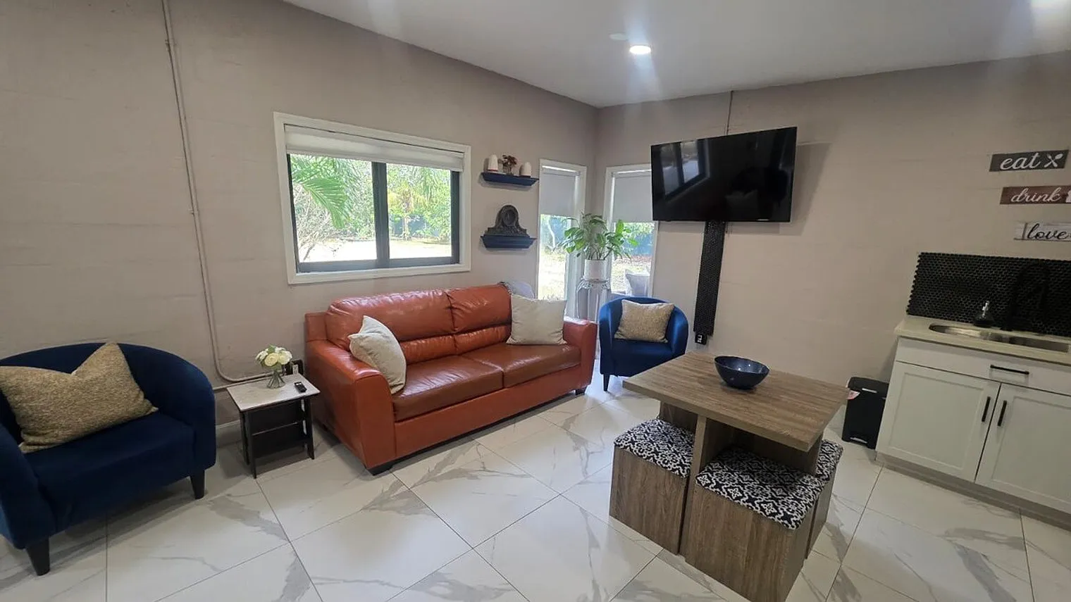 1 bed, 1.0 bath, $2,912 — Photo 3