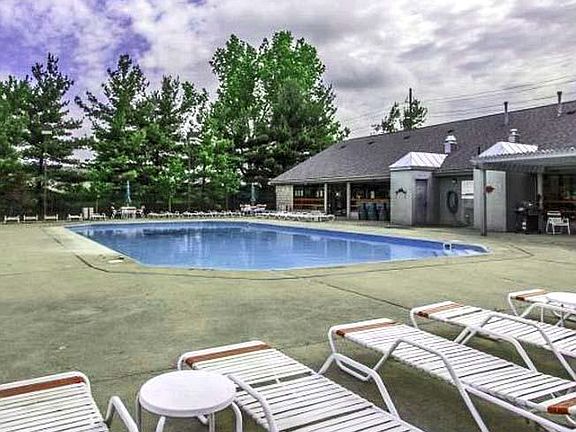 2nd image of 5683 Blendon Place Dr #72D