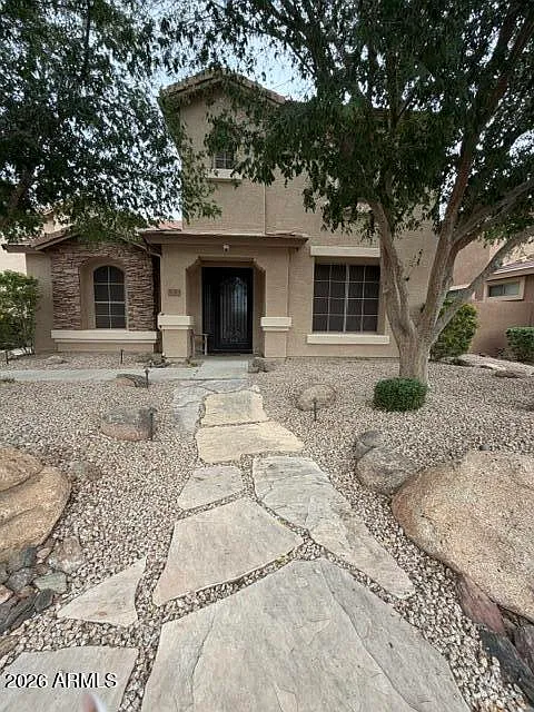 5 bed, 3.0 bath, 4162 sqft, $6,500 — Photo 1