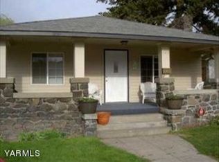 108 N 3rd St, Selah, WA 98942