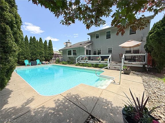 3rd image of 1208 Cedarwood Dr