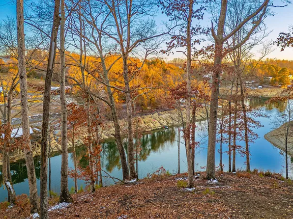 2318 Turkey Ridge Ln, Piney Flats, TN 37686