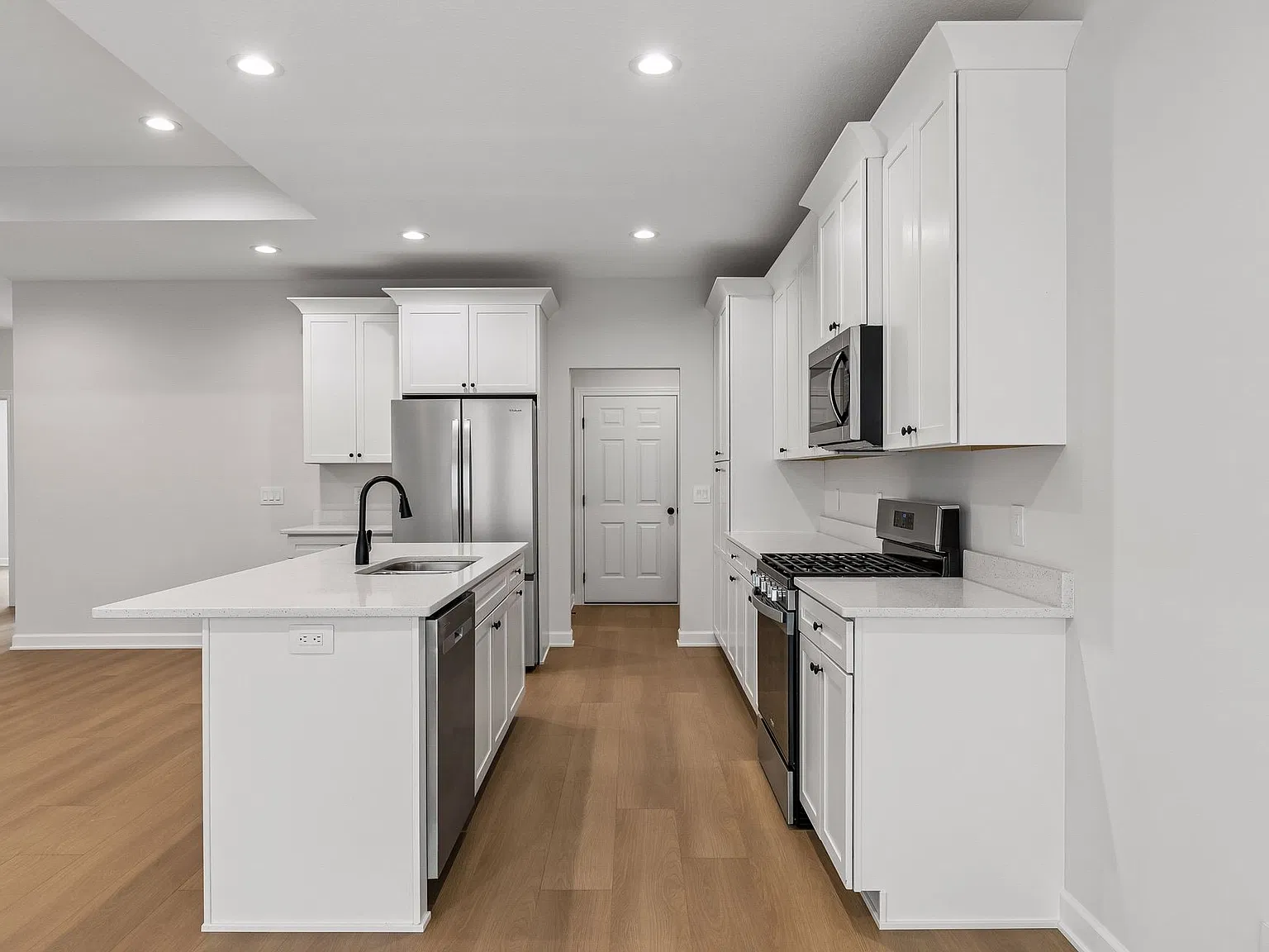 2 bed, 1289 sqft, $2,150 — Photo 3