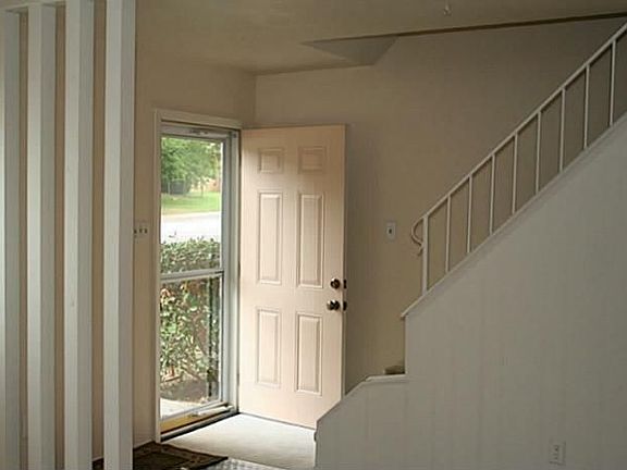 4th image of 1411 Donley Dr