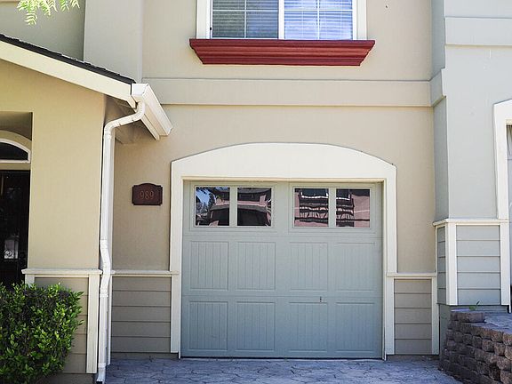 4th image of 989 La Costa Ct