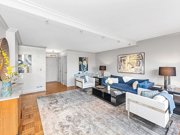 5th image of 207 E 74th St #Phg