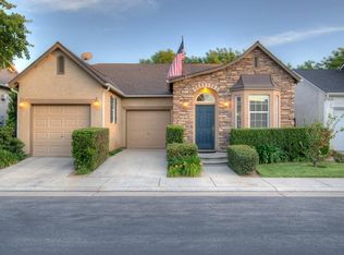 632 W Fontaine Ln, Clovis, CA