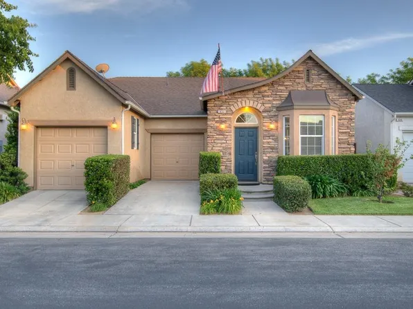 632 W Fontaine Ln, Clovis, CA 93619