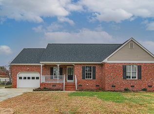 5121 Wayne Memorial Dr, Goldsboro, NC 27534