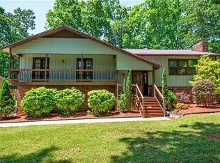 1625 Eagle Crest Dr, Pfafftown, NC 27040