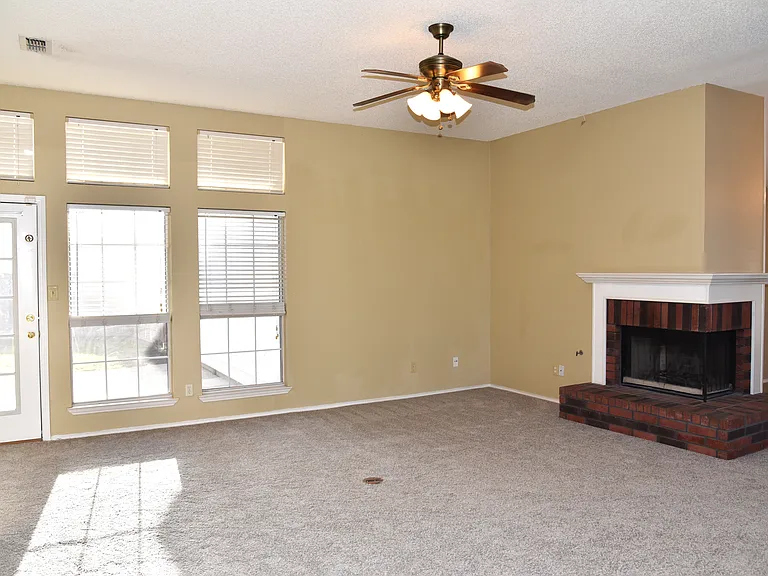 7025 Blalock Dr — Photo 3