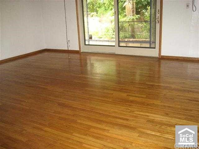 2nd image of 748 W Woodcrest Ave