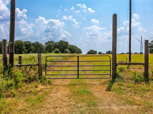 11733 Winstead Ln, Calvert, TX 77837