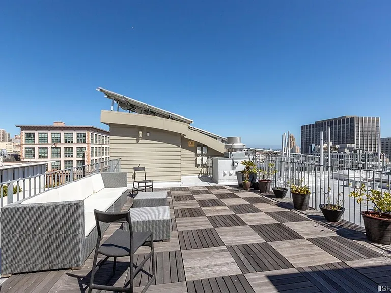 238 Olive St #401 — Photo 14