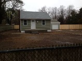 74 Connecticut Ave, Bay Shore, NY 11706