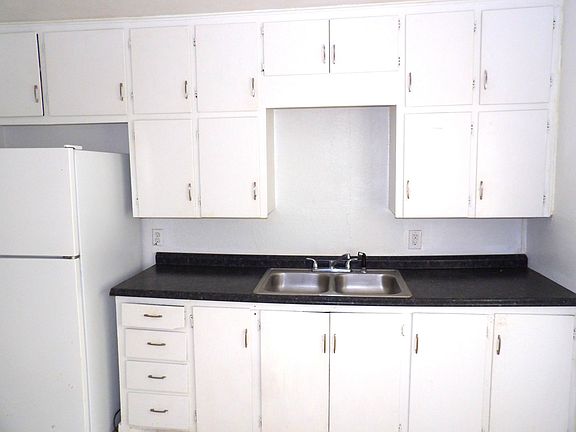 3rd image of 2220 NW Pollard Ave