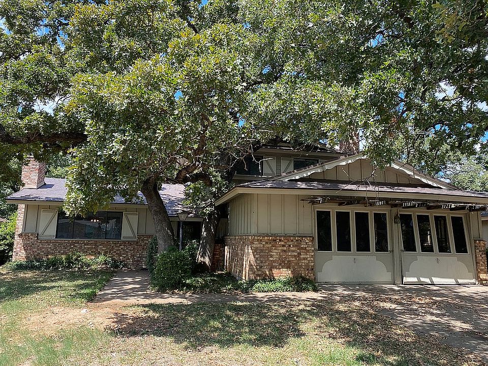 1st image of 2711 Norwood Ln