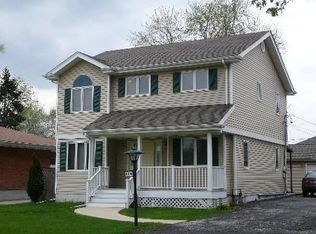 614 N Willow Rd, Elmhurst, IL 60126