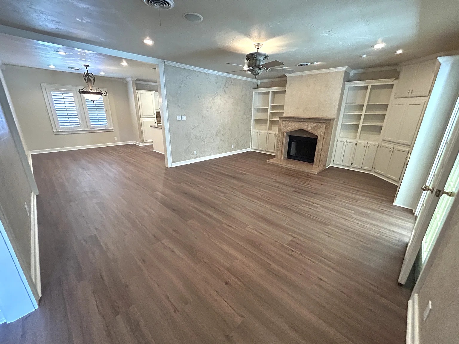 3 bed, 1834 sqft, $1,800 — Photo 2