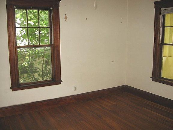 3rd image of 31 Buena Vista Park #23