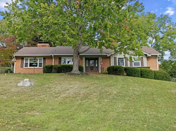 1028 Ridgemont Dr, Staunton, VA 24401