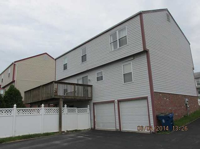 2nd image of 240 Carriage Blvd