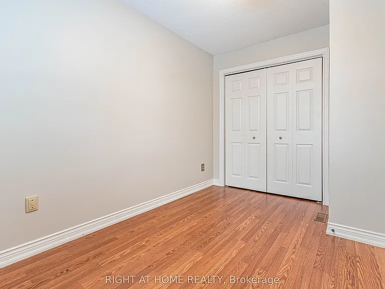165 Main St E #7 — Photo 10