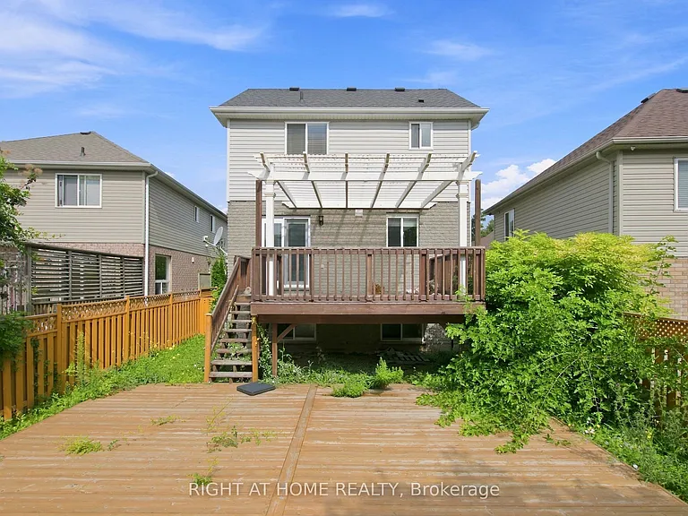 187 Clairfields Dr E — Photo 25